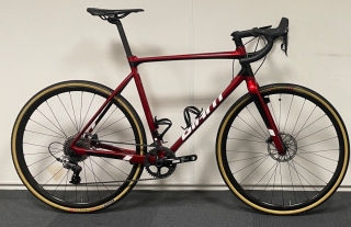 Giant TCX, Rood